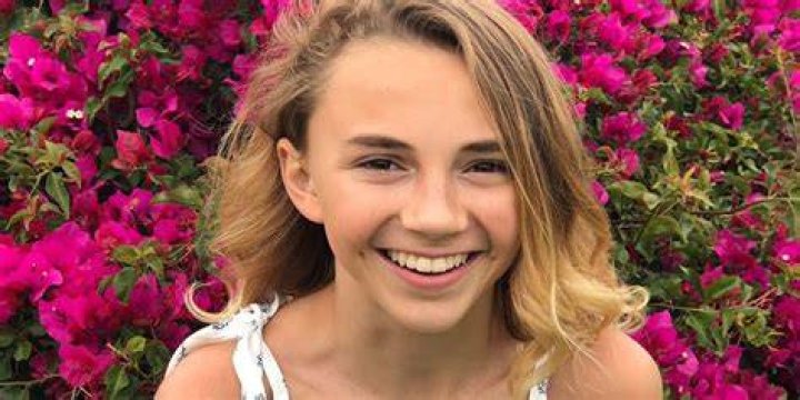 Kayla Davis Biography