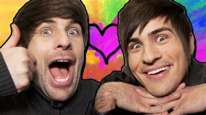 Smosh Net Worth & Earnings (2024)